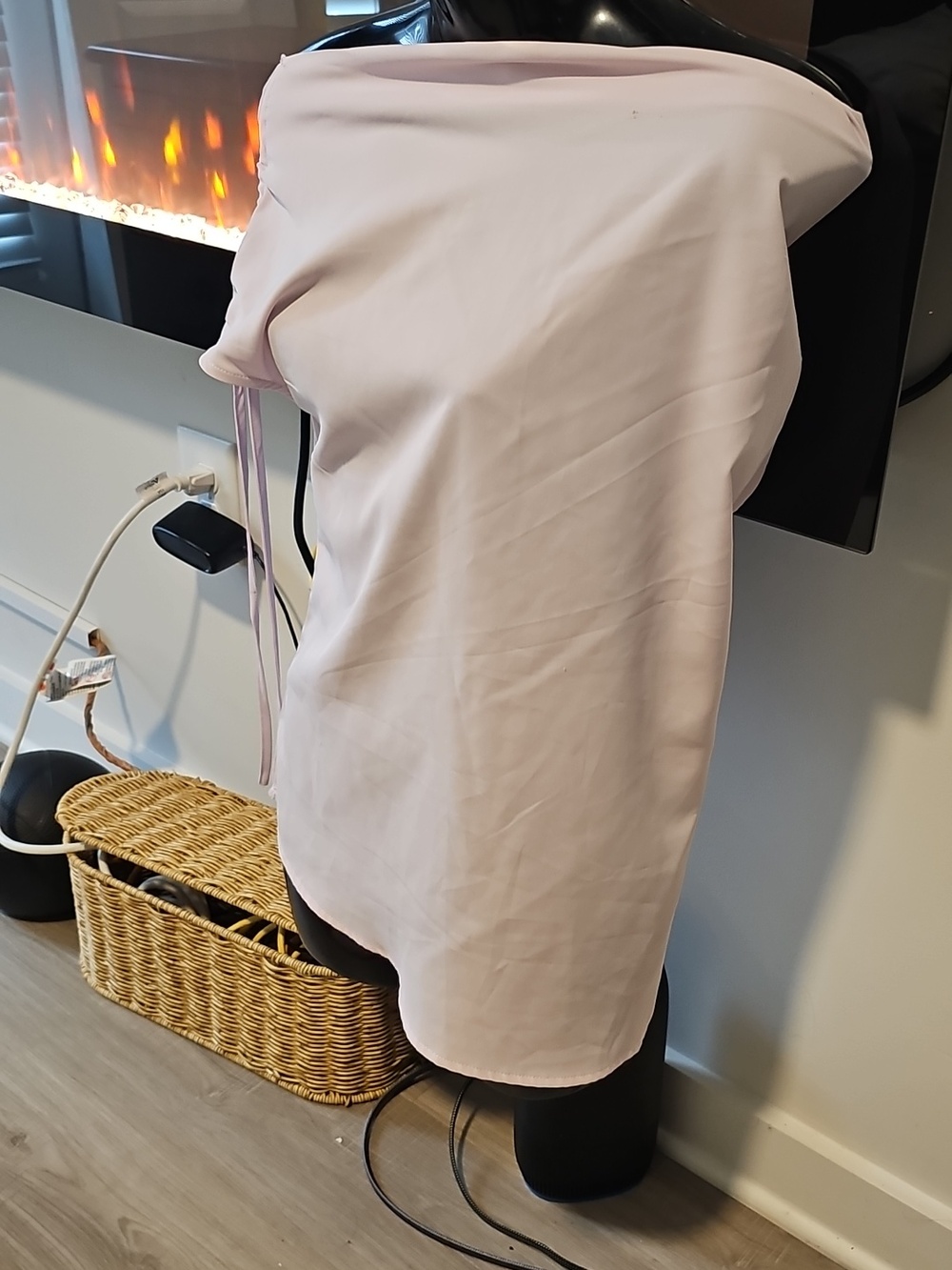 Off-Shoulder Lavender Top with Side Drawstrings - Picture 4 of 4